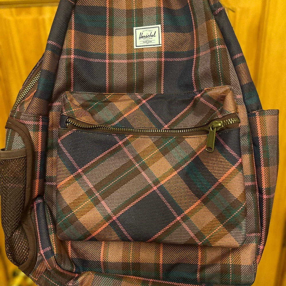 LIKE NEW- Herschel Nova Sprout backpack